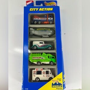 Vintage 1996 Hot Wheels 5 Pack City Action NIB 17458‎ - Ice Cream Truck, Blimp